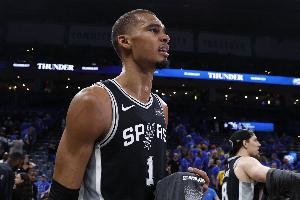 2016年马刺次轮不敌雷霆&邓肯退役 10年后文班带队复仇再进总决赛
